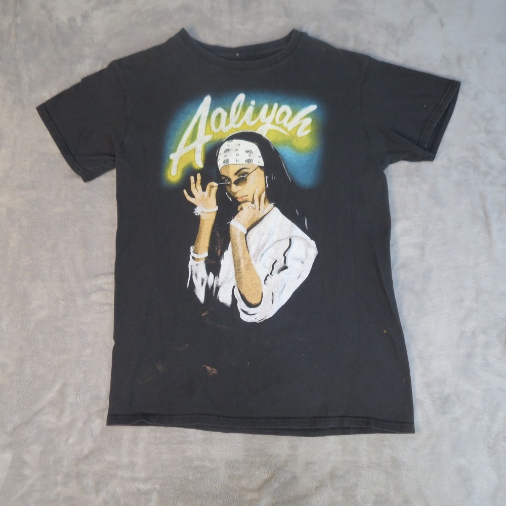 Aaliyah‎ Graphic T-Shirt Small Black Short Sleeve R&B Hip Hop Music Tee